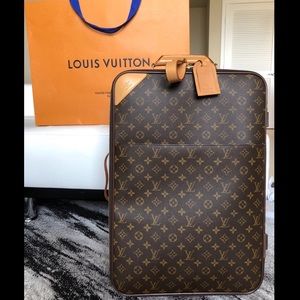 ✅SOLD IN OTHER APP✅Louis Vuitton Pegase Legere 55